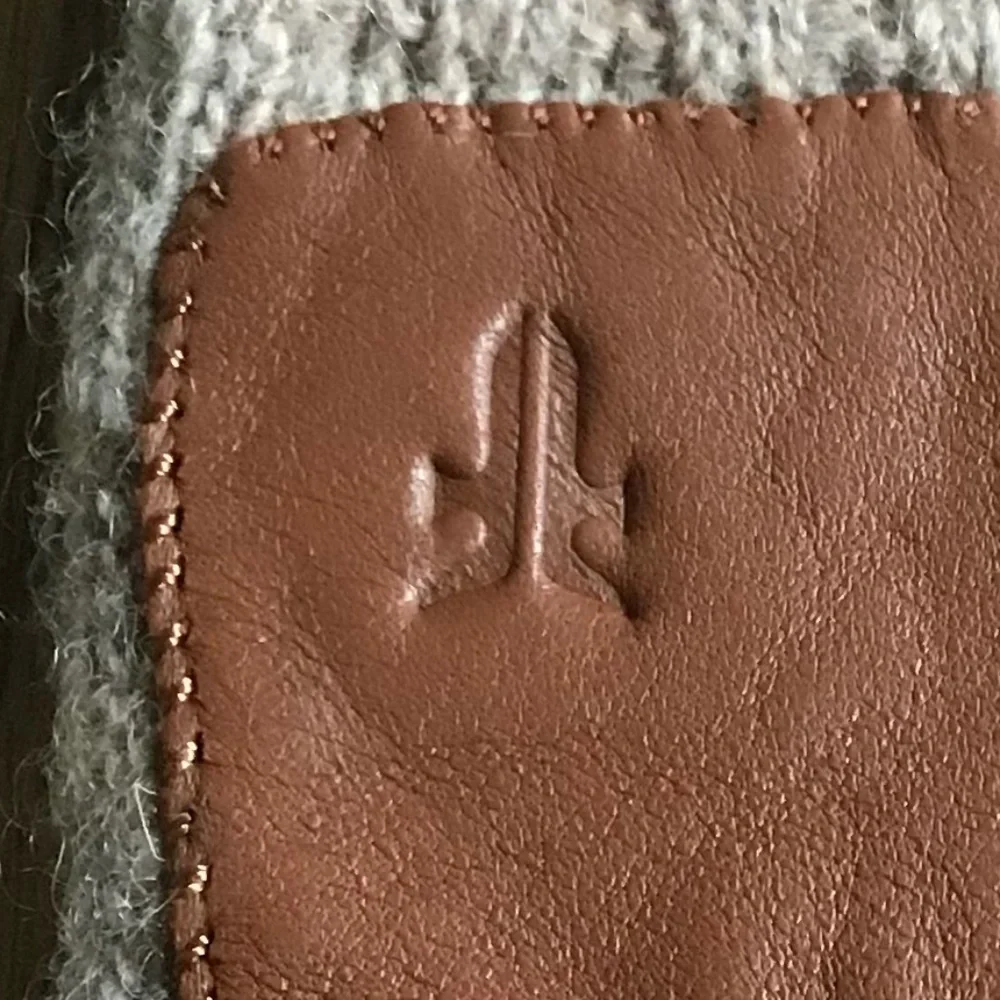 NWT Frye Leather Patch Long Knit Wool Gloves Logo Cognac Brown Tan S/M